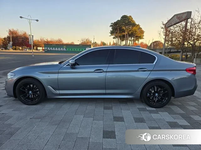 BMW 5 Series (G30) id 3397120 из Кореи 13