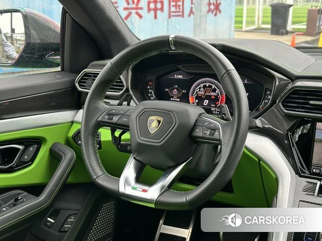 Lamborghini Urus id 4239744 из Китая 23