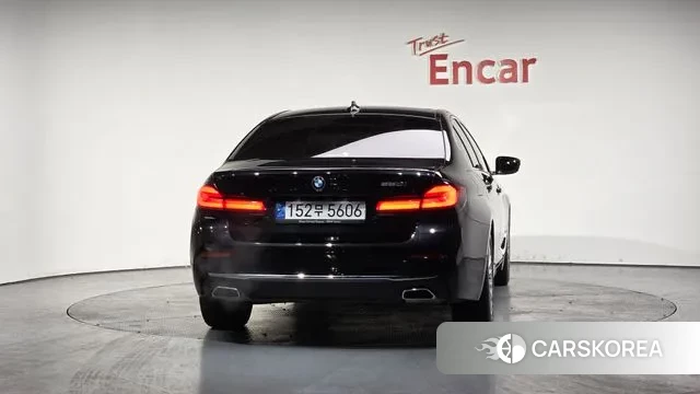 BMW 5 Series (G30) id 3555476 из Кореи 13