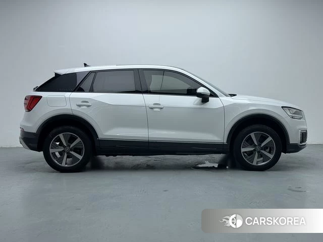 Audi Q2L e-tron id 4359182 из Китая 13