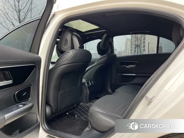 Mercedes-Benz Class C 2023 Белый из Китая, фото 3