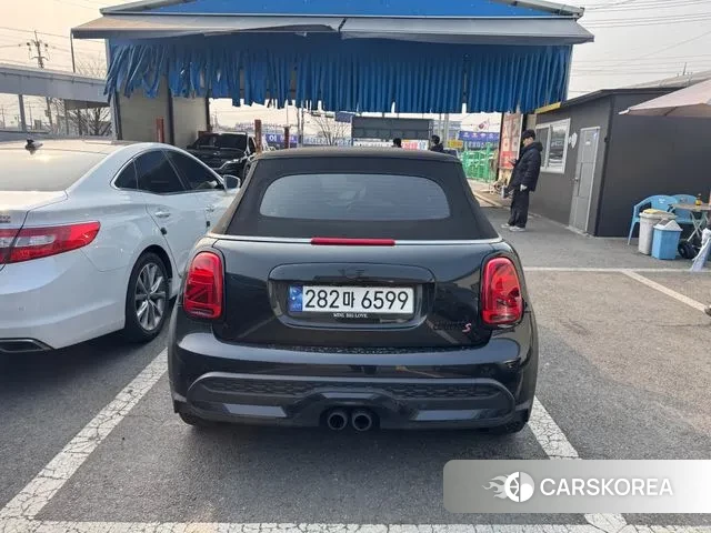 Mini Cooper S Convertible 2023 Черный из Кореи, фото 3