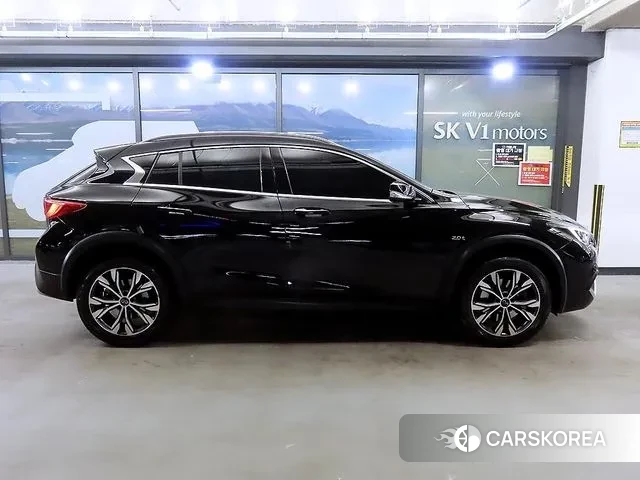 Infiniti QX30 id 3713572 из Кореи 13