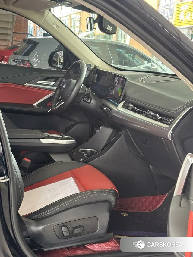 BMW iX1 2024 Черный из Китая, фото 3