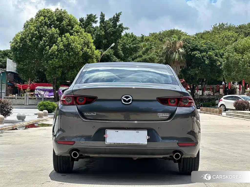 Mazda 3 2023 Silver/gray из Китая, фото 3