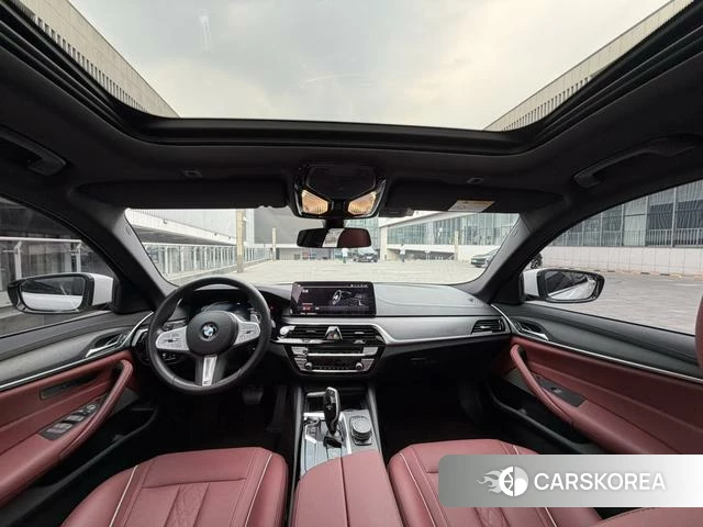 BMW 5 series 2023 Белый из Китая, фото 3