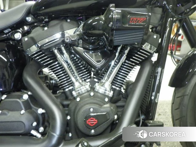 Engine photo