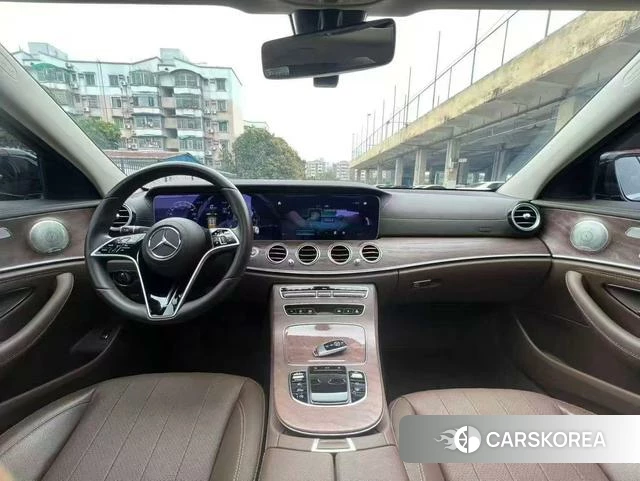 Mercedes-Benz E-class 2023 Черный из Китая, фото 3