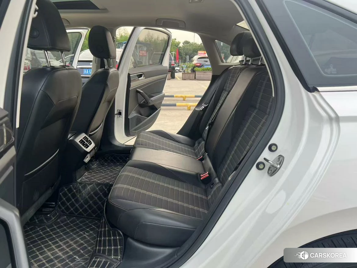 Volkswagen Lavida 2020 Белый из Китая, фото 5