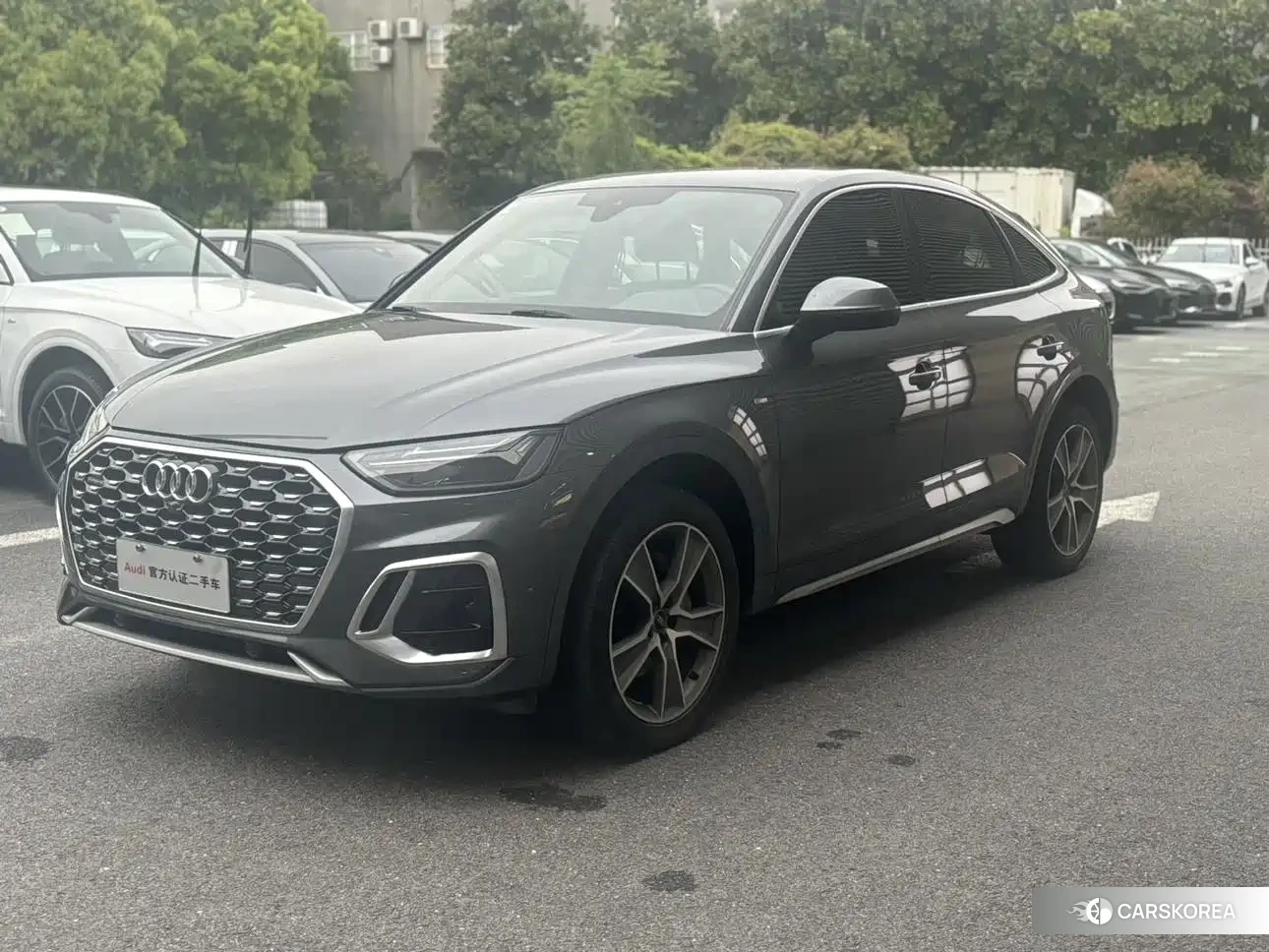 Audi Q5L 2022 Silver/gray из Китая, фото 3