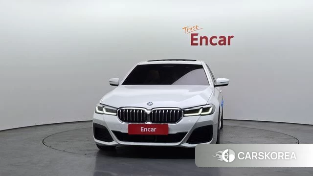 BMW 5 Series (G30) id 3786866 из Кореи 13