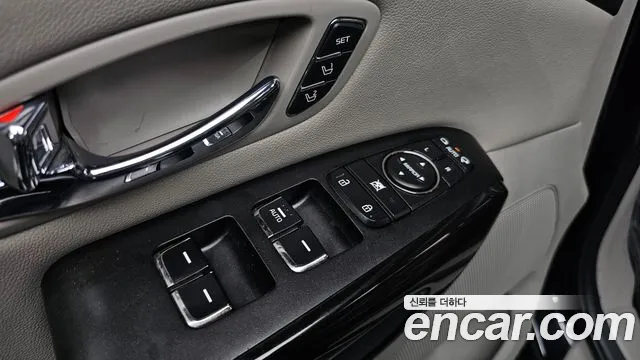 Kia The New Carnival id 2585972 из Кореи 13