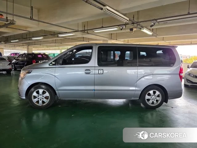 Hyundai The New Grand Starex id 3374699 из Кореи 13