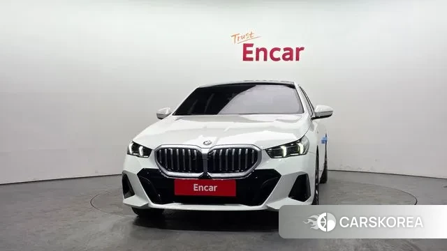 BMW 5 Series (G60) id 3614770 из Кореи 13