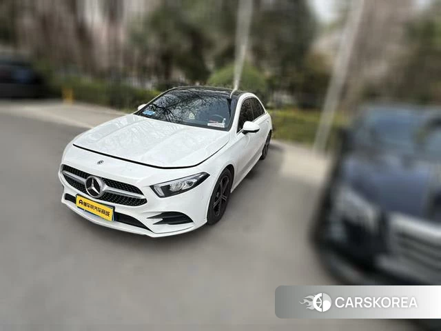 Mercedes-Benz Class A 2022 Белый из Китая, фото 3