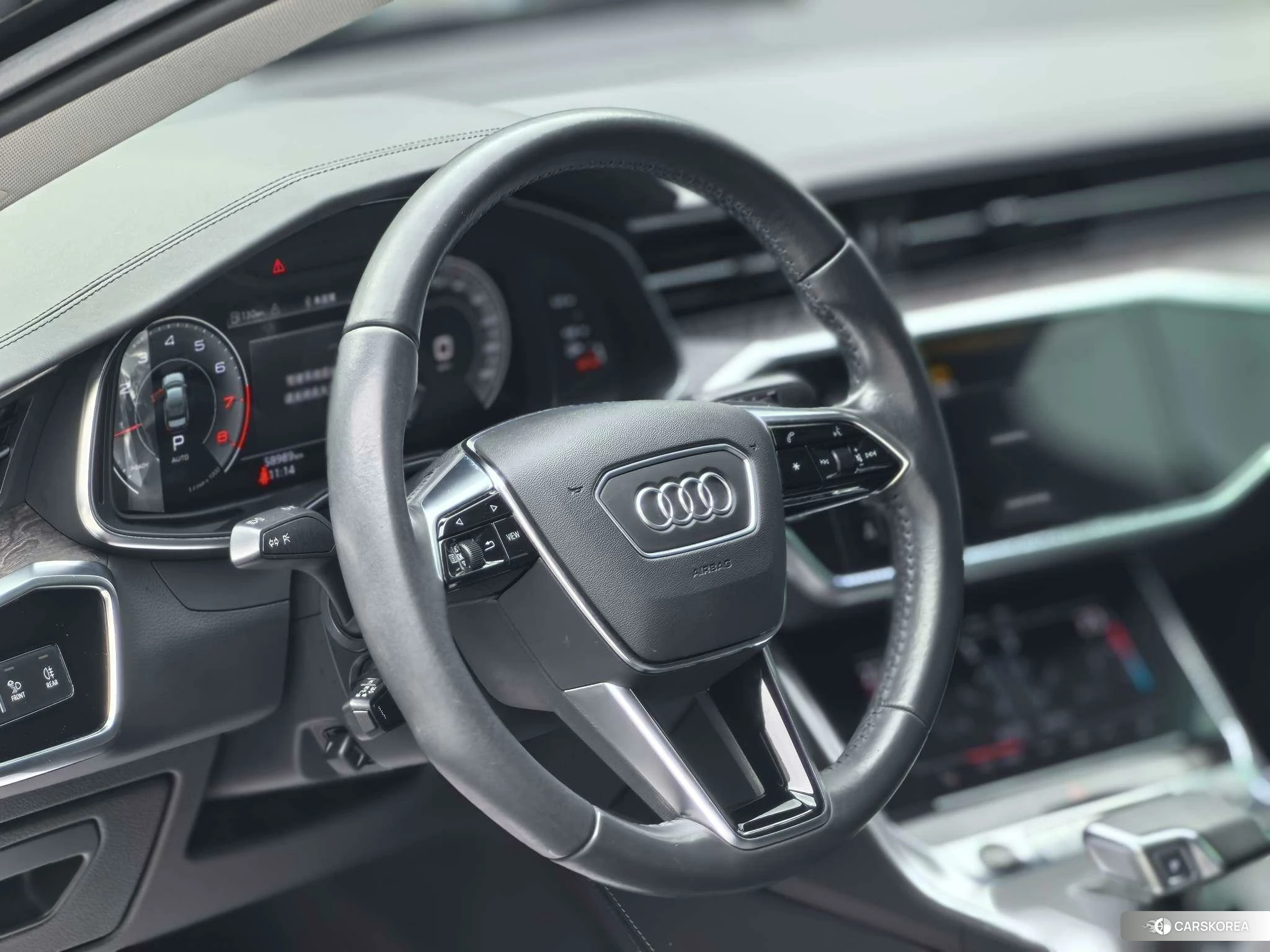 Audi A6L id 4405859 из Китая 15