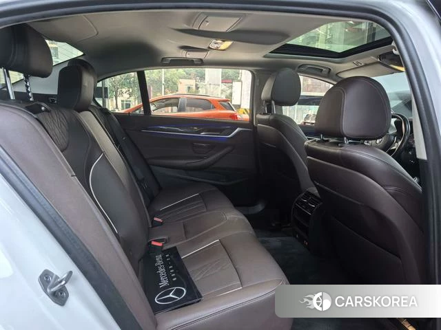 BMW 5 series 2021 Белый из Китая, фото 4