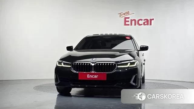 BMW 5 Series (G30) id 3344059 из Кореи 13