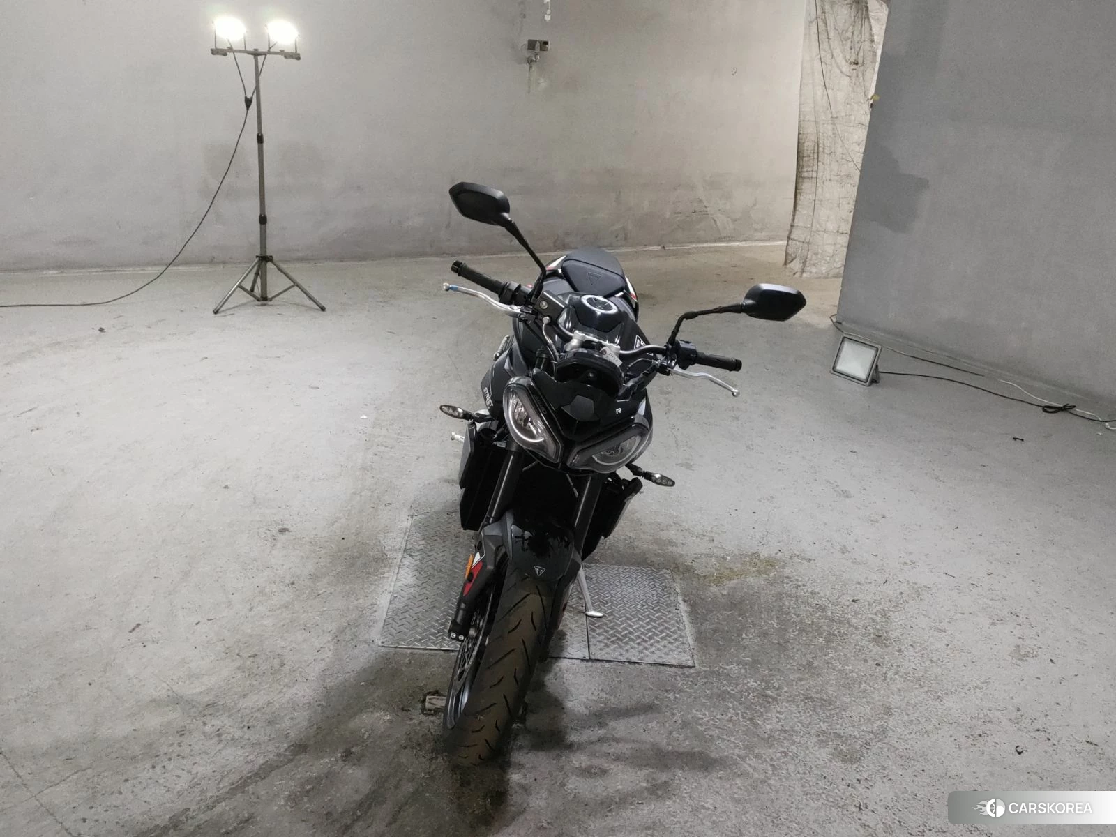 Triumph STREET TRIPLE R 2026 из Японии, фото 4