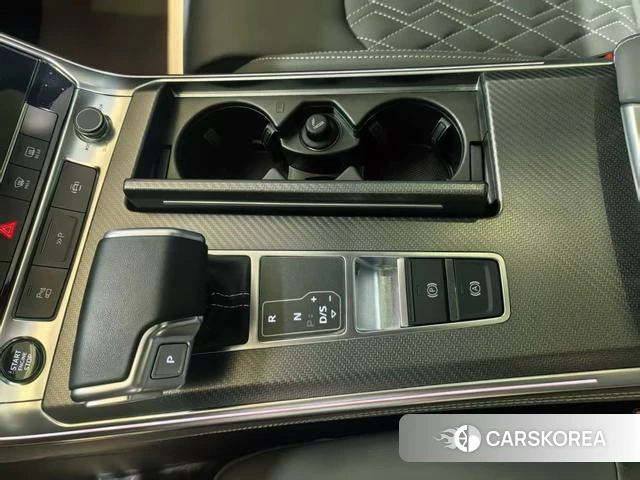 Audi A7L id 4261633 из Китая 10