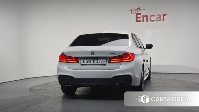 BMW 5 Series (G30) id 3593491 из Кореи 13