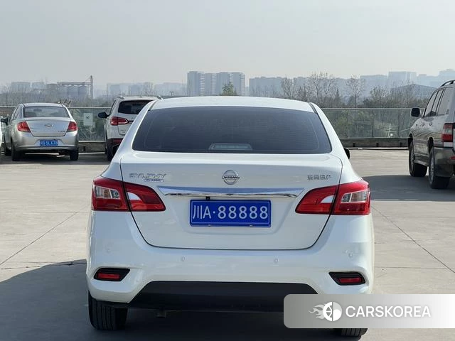 Nissan Xuan Yi 2024 Белый из Китая, фото 4