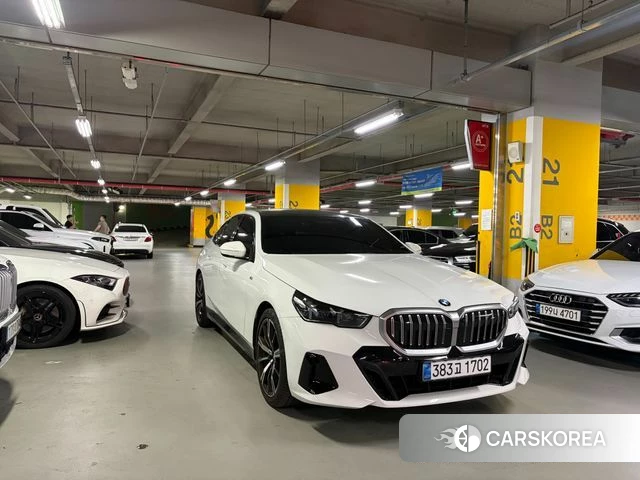 BMW 5 Series (G60) id 4462258 из Кореи 13