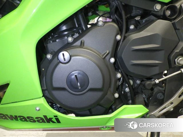 Engine photo