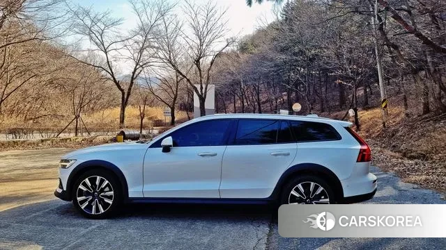 Volvo V60 Cross-Country 2nd Generation id 3727005 из Кореи 13