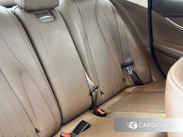Mercedes-Benz E-class id 4297430 из Китая 21
