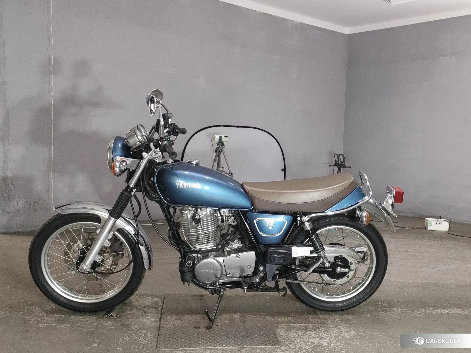 Проданный Yamaha SR 400 2019 из Японии