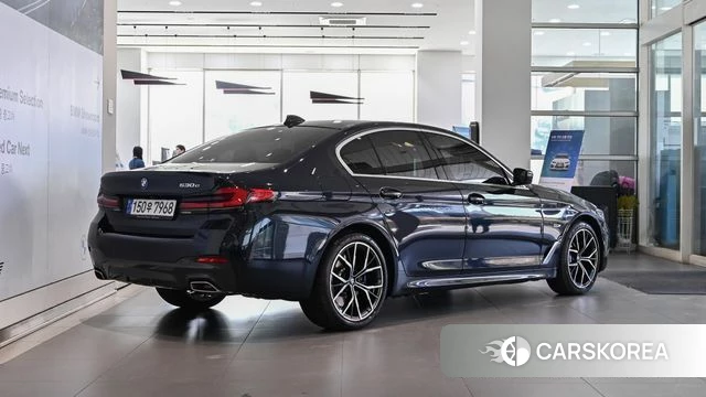 BMW 5 Series (G30) 2023 Синий из Кореи, фото 3