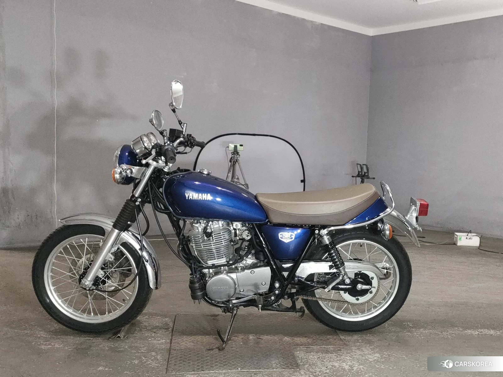 Проданный Yamaha SR 400 2021 из Японии