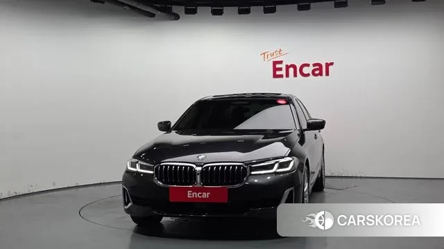 BMW 5 Series (G30) id 3042912 из Кореи 13