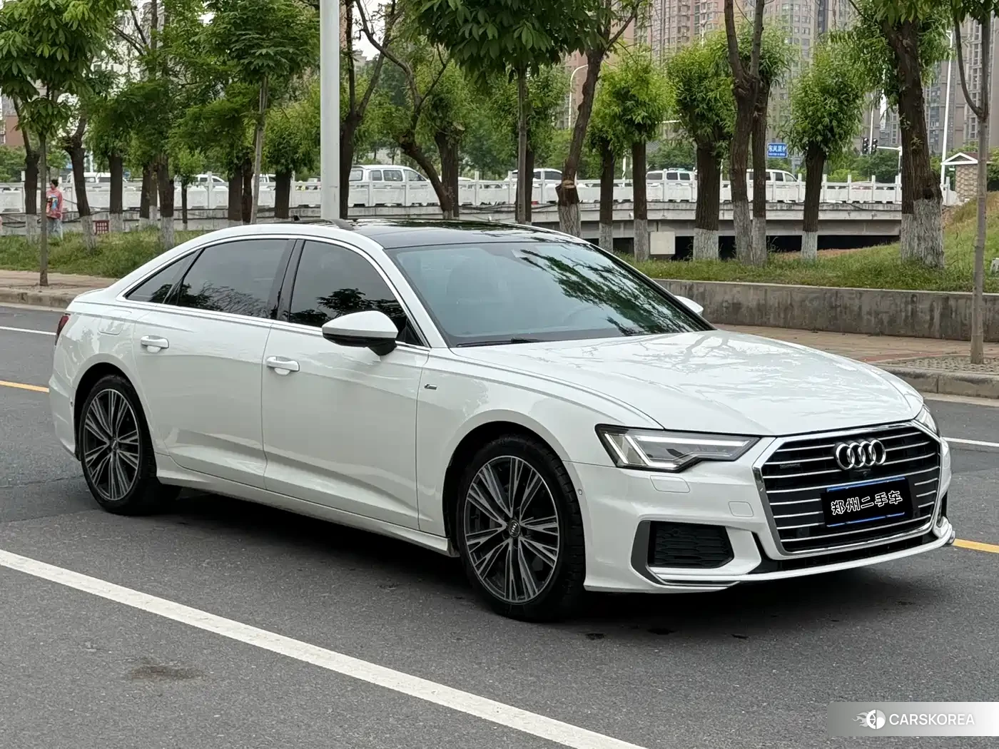 Audi A6L 2019 Белый из Китая, фото 3