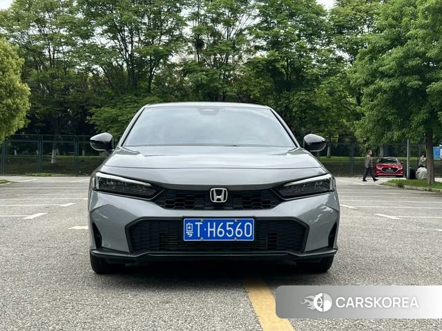 Honda Civic 2025 Темно-серый из Китая, фото 5