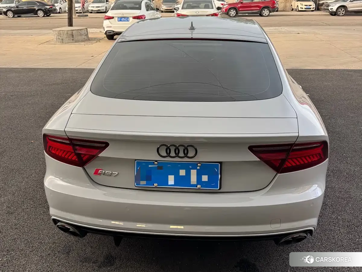 Audi A7 2018 Белый из Китая, фото 3