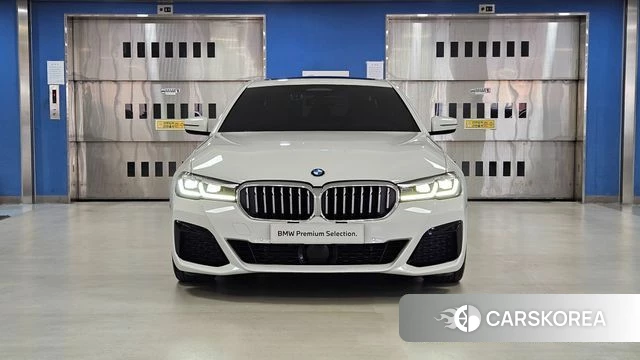 BMW 5 Series (G30) id 4534864 из Кореи 13