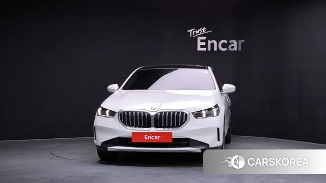 BMW 5 Series (G60) id 3700686 из Кореи 13