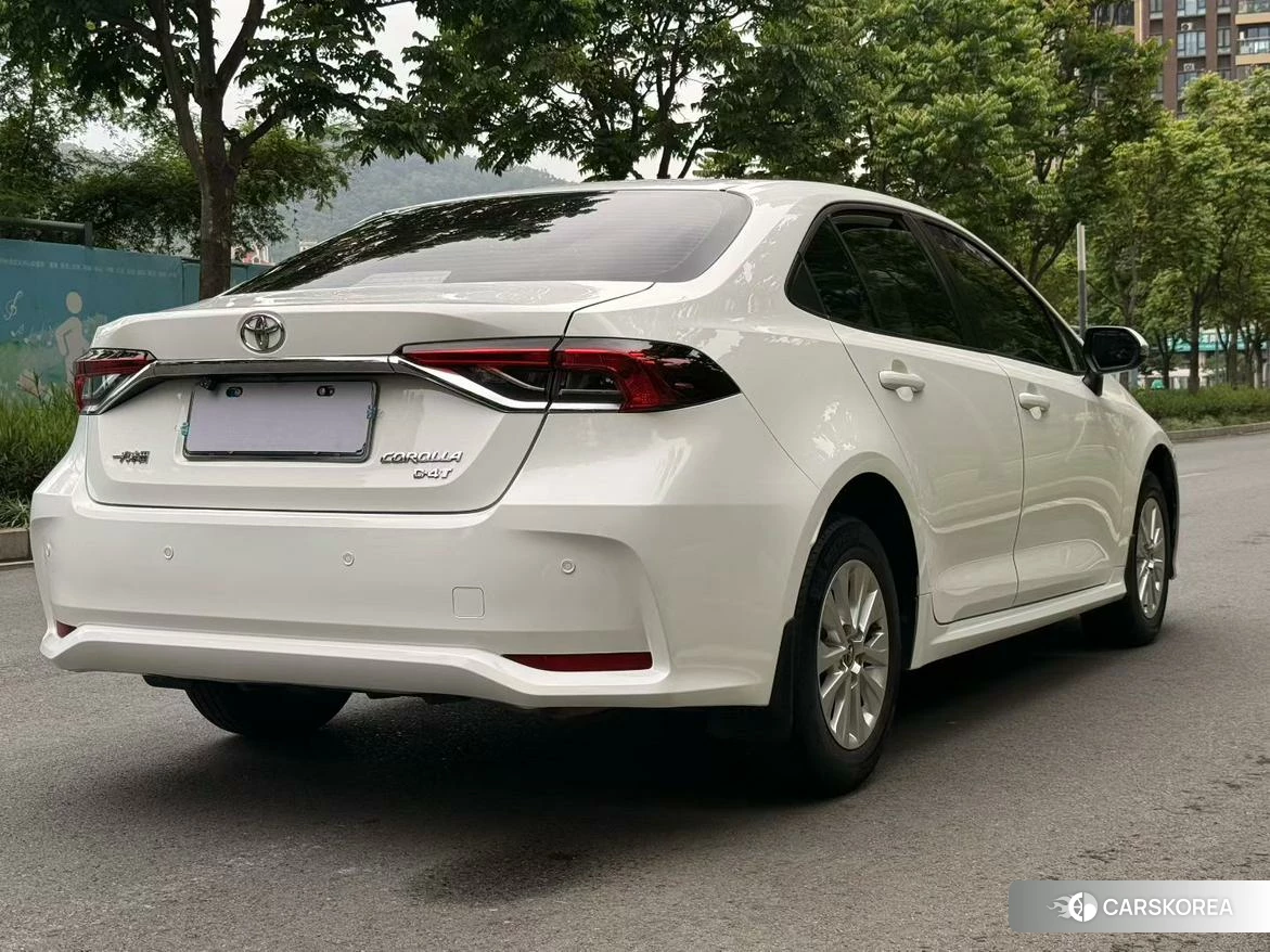 Toyota Corolla 2021 Белый из Китая, фото 3