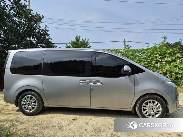 Hyundai Staria 2024 Серебряный из Кореи, фото 3