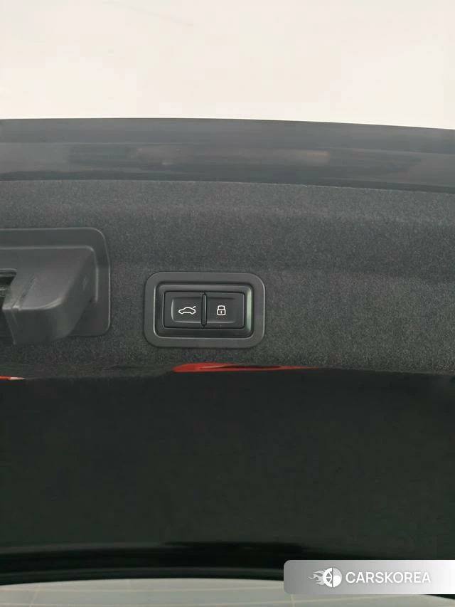 Audi A6L id 4241500 из Китая 8