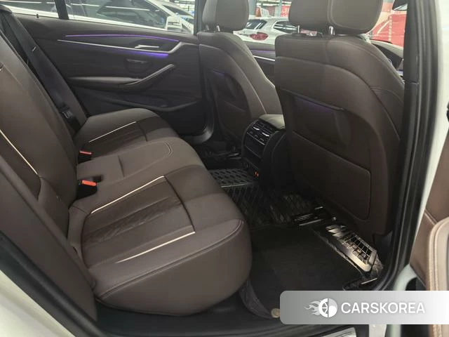 BMW 5 series 2022 Белый из Китая, фото 3