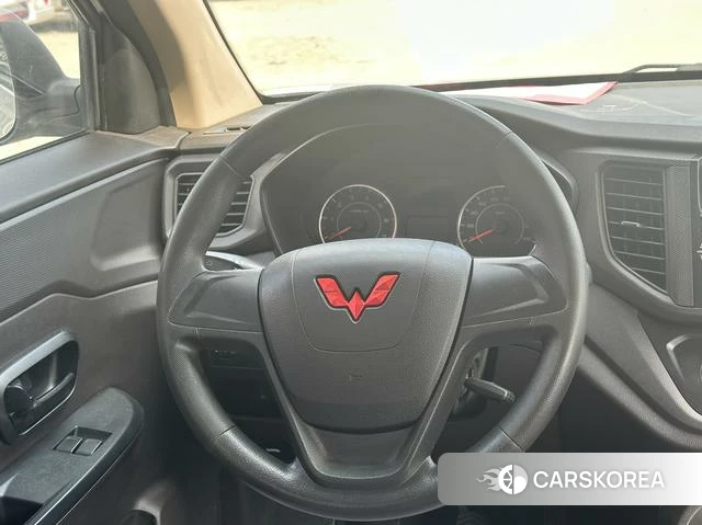 Wuling Automobile Wuling Hongguang V 2023 Серебристо-серый из Китая, фото 3