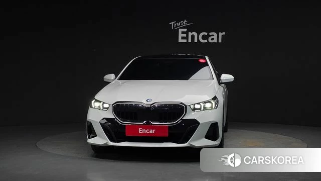 BMW 5 Series (G60) id 4394433 из Кореи 23