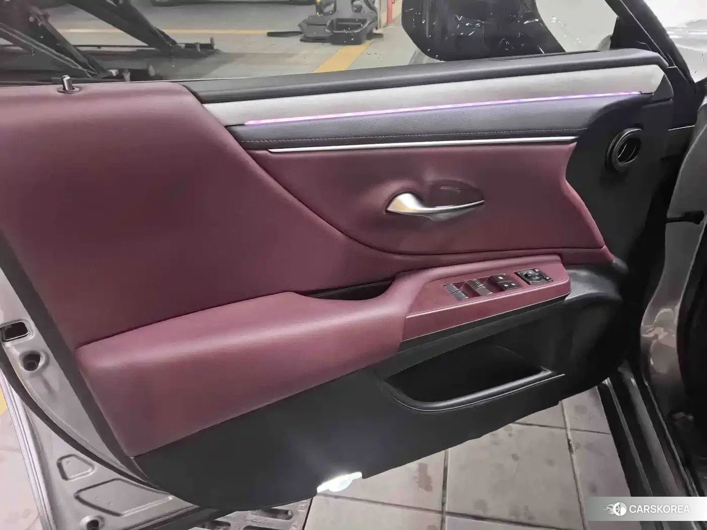 Lexus ES 2025 Silver/gray из Китая, фото 3