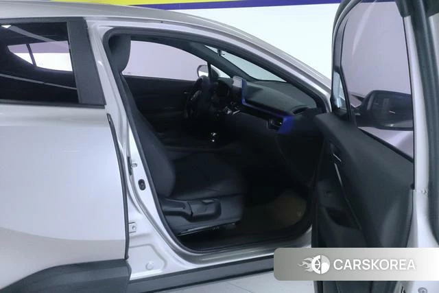 Toyota C-HR id 4222014 из Китая 10