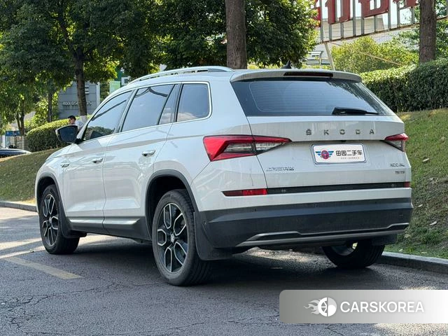 Skoda Kodiak 2021 Белый из Китая, фото 6