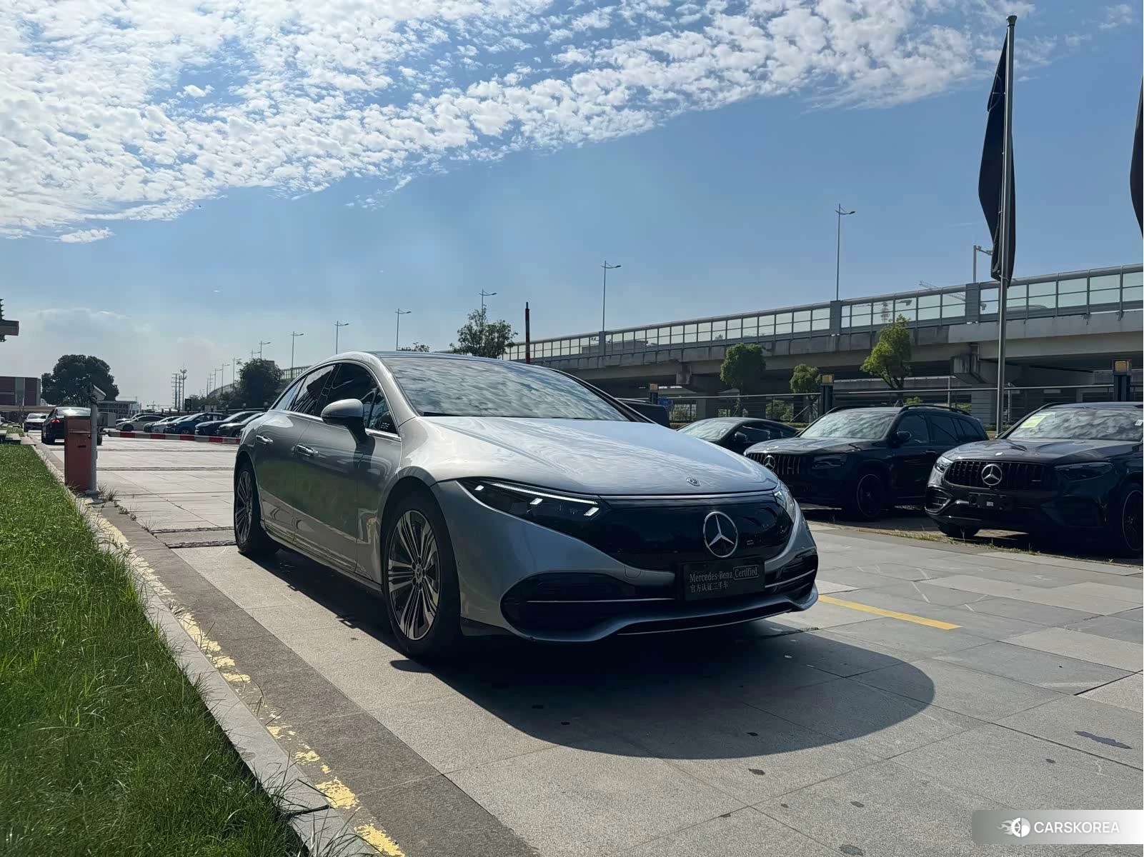 Mercedes-Benz EQS 2023 Серебристо-серый из Китая, фото 5