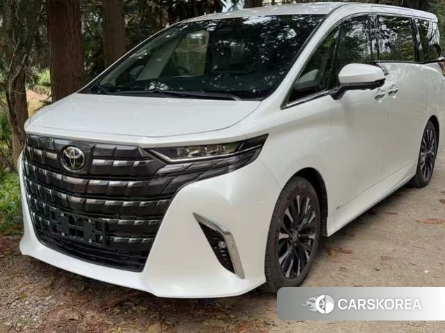 Toyota Elfa 2025 Белый из Китая, фото 3